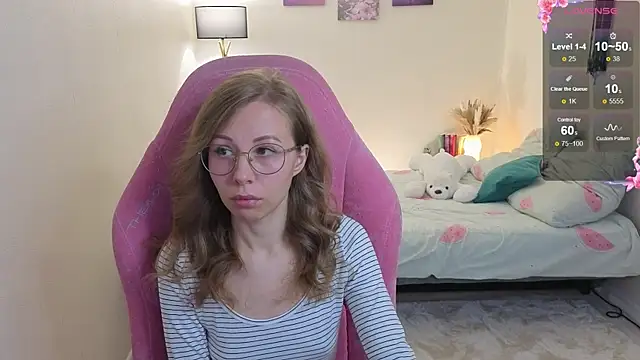 Lill Mary online show from 10-15-25, 01:26