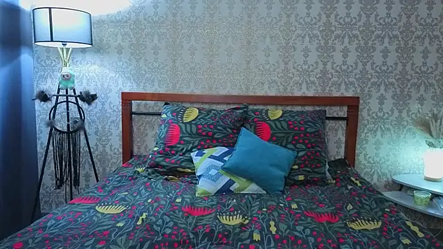 Lill Mary online show from 11-29-25, 05:51