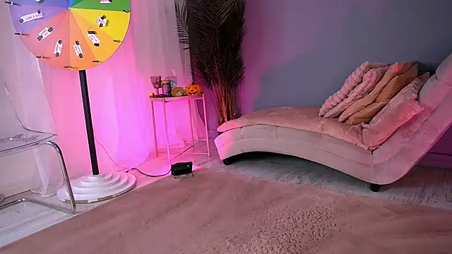 BetsyGonzale online show from 11-25-25, 04:24