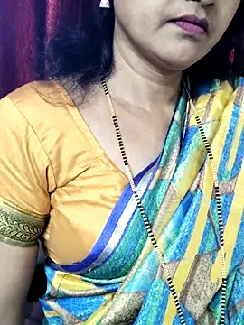 Snapshot of anuradha1432 chatting on 10-11-25, 09:54 anuradha1432 online show from 10-11-25, 09:54