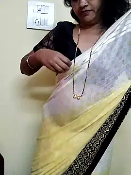 Snapshot of anuradha1432 chatting on 09-14-25, 10:15 anuradha1432 online show from 09-14-25, 10:15