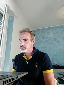 Snapshot of Marcolino183 chatting on 09-16-25, 07:31 Marcolino183 online show from 09-16-25, 07:31