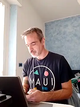 Snapshot of Marcolino183 chatting on 03-10-25, 09:45 Marcolino183 online show from 03-10-25, 09:45