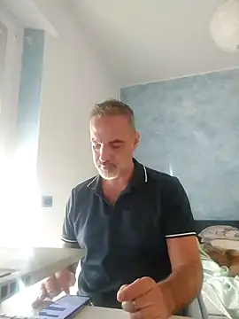 Snapshot of Marcolino183 chatting on 10-07-25, 07:42 Marcolino183 online show from 10-07-25, 07:42