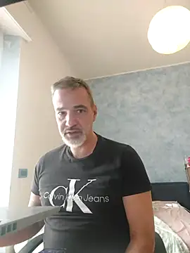 Snapshot of Marcolino183 chatting on 02-10-26, 08:46 Marcolino183 online show from 02-10-26, 08:46