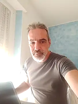 Snapshot of Marcolino183 chatting on 02-06-25, 11:20 Marcolino183 online show from 02-06-25, 11:20