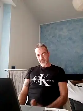 Snapshot of Marcolino183 chatting on 01-29-25, 03:47 Marcolino183 online show from 01-29-25, 03:47