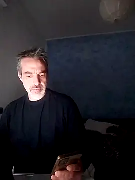 Snapshot of Marcolino183 chatting on 01-16-25, 04:18 Marcolino183 online show from 01-16-25, 04:18