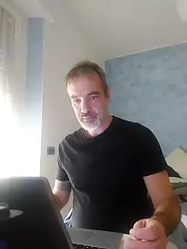 Snapshot of Marcolino183 chatting on 03-14-25, 09:14 Marcolino183 online show from 03-14-25, 09:14