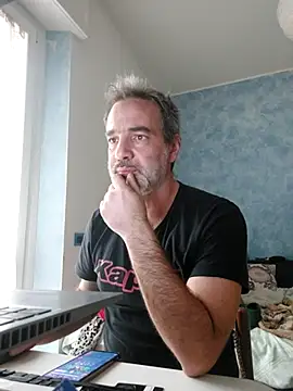 Snapshot of Marcolino183 chatting on 12-19-25, 09:22 Marcolino183 online show from 12-19-25, 09:22