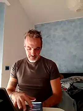 Snapshot of Marcolino183 chatting on 03-07-25, 02:56 Marcolino183 online show from 03-07-25, 02:56