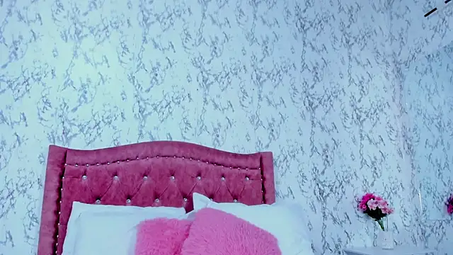 Mia Malkovaa  online show from 10-20-25, 04:29