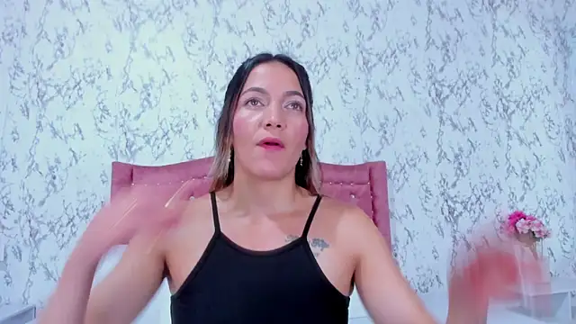 Mia Malkovaa  online show from 11-01-25, 04:12