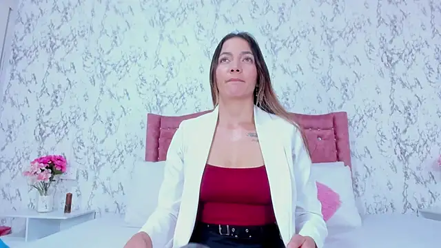 Mia Malkovaa  online show from 11-29-25, 04:18