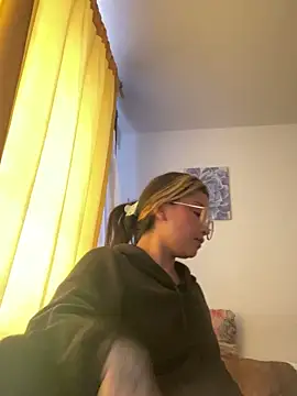 baby lizy online show from 10-09-25, 08:42