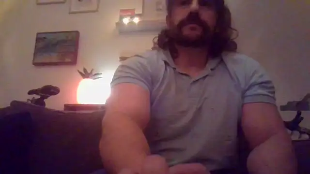 Snapshot of Mclozzz chatting on 10-11-25, 02:45 Mclozzz online show from 10-11-25, 02:45