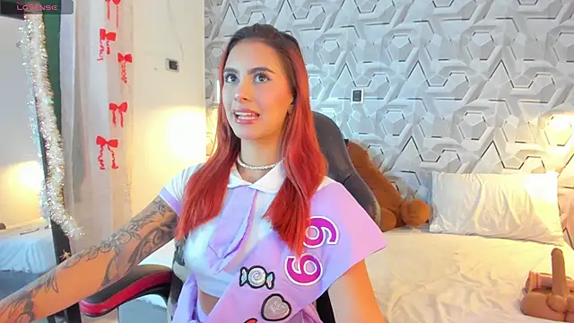 Snapshot of Sophiee_Hill chatting on 02-02-26, 06:34 Sophiee Hill online show from 02-02-26, 06:34