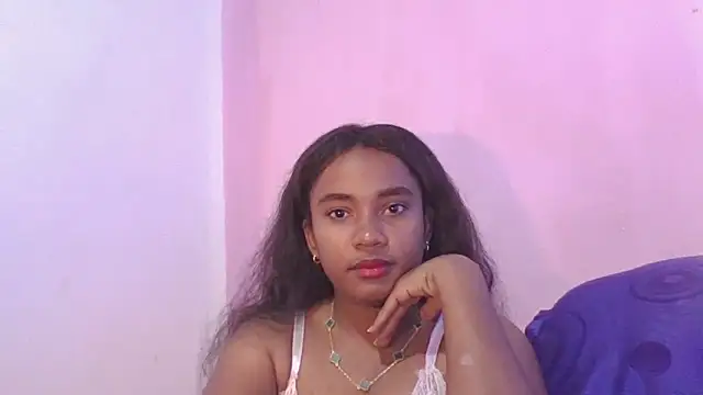Snapshot of Behla_rouseh chatting on 10-26-25, 12:00 Behla rouseh online show from 10-26-25, 12:00