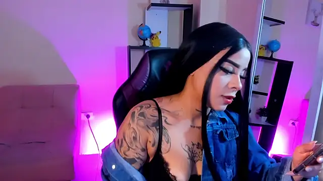 Snapshot of lana_0 chatting on 12-12-24, 09:26 lana 0 online show from 12-12-24, 09:26