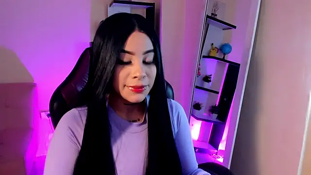 Snapshot of lana_0 chatting on 12-11-24, 09:23 lana 0 online show from 12-11-24, 09:23