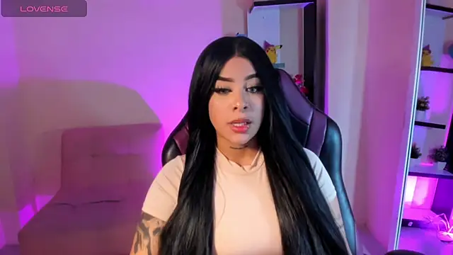 Snapshot of lana_0 chatting on 12-17-24, 09:16 lana 0 online show from 12-17-24, 09:16