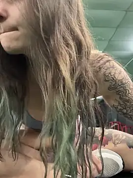 Snapshot of psilybaby chatting on 10-07-25, 03:18 psilybaby online show from 10-07-25, 03:18