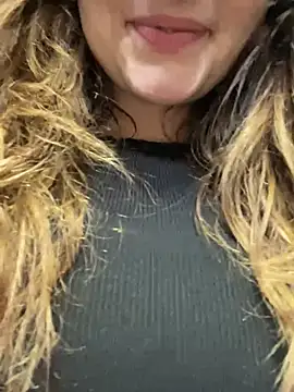 Snapshot of psilybaby chatting on 02-20-25, 05:12 psilybaby online show from 02-20-25, 05:12