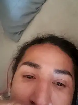 LargeDominoes online show from 04-19-26, 06:54