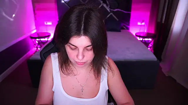 Snapshot of MirandaWong chatting on 11-13-25, 06:50 MirandaWong online show from 11-13-25, 06:50