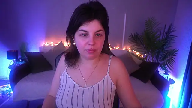 MirandaWong online show from 03-22-26, 06:59