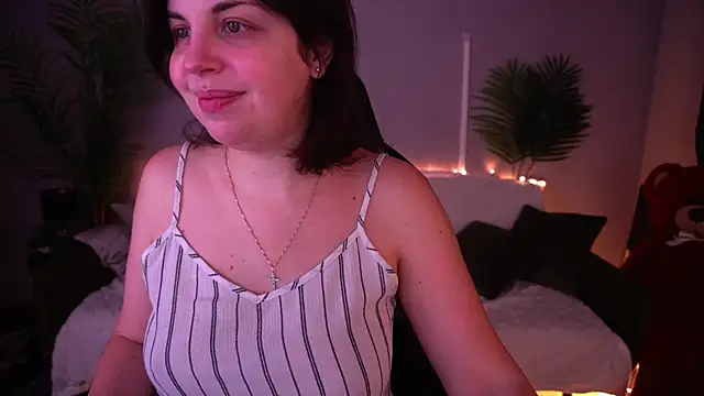 MirandaWong online show from 04-09-26, 05:31