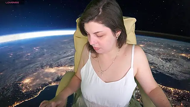 Snapshot of MirandaWong chatting on 02-23-25, 06:49 MirandaWong online show from 02-23-25, 06:49