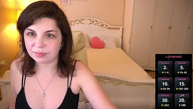 Snapshot of MirandaWong chatting on 03-10-25, 09:56 MirandaWong online show from 03-10-25, 09:56