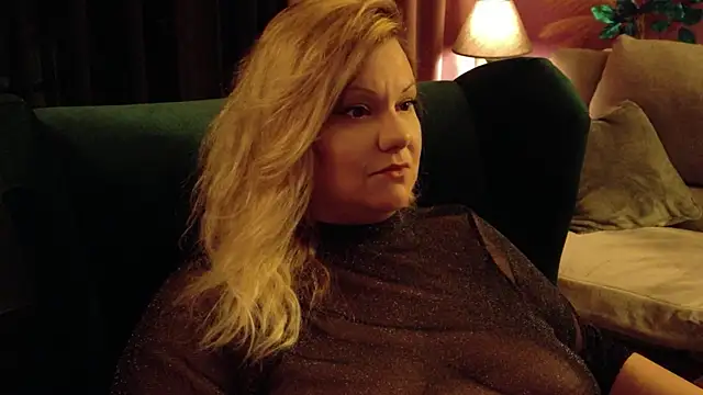Snapshot of GoddessSade chatting on 07-14-26, 09:21 GoddessSade online show from 07-14-26, 09:21