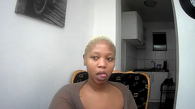 GoldenPussyXOXO online show from 03-09-26, 07:28