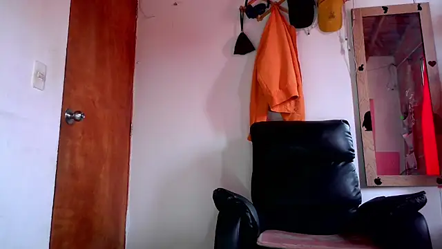 calioppe01 online show from 06-15-26, 05:12