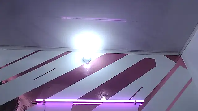 Kitten Hot  online show from 12-02-25, 06:20