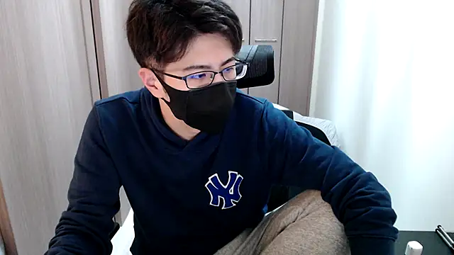 Snapshot of ryota_kkk chatting on 12-03-24, 12:55 ryota kkk online show from 12-03-24, 12:55