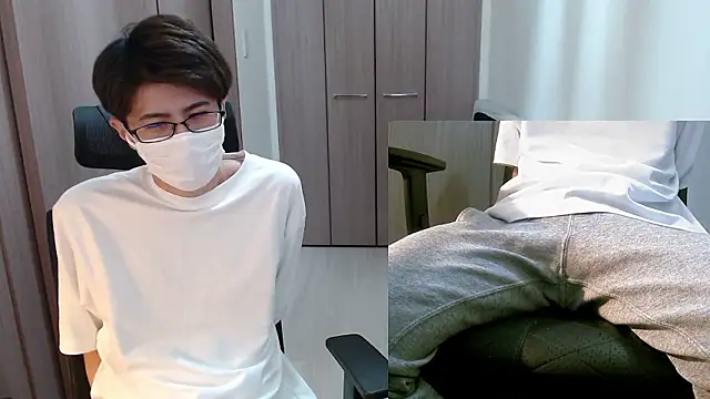 Snapshot of ryota_kkk chatting on 10-29-25, 02:21 ryota kkk online show from 10-29-25, 02:21