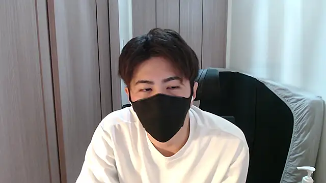 Snapshot of ryota_kkk chatting on 01-21-25, 02:15 ryota kkk online show from 01-21-25, 02:15