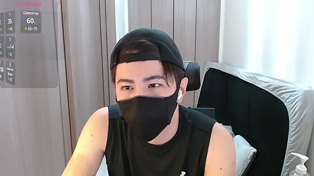 Snapshot of ryota_kkk chatting on 02-10-25, 12:39 ryota kkk online show from 02-10-25, 12:39