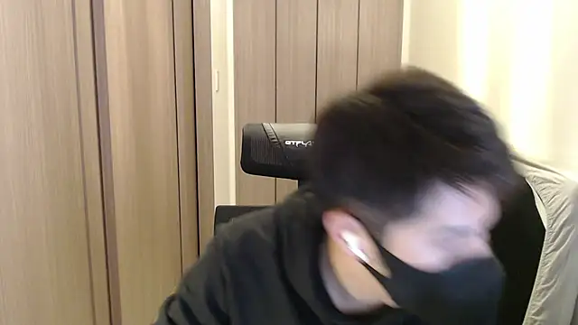 Snapshot of ryota_kkk chatting on 03-09-25, 02:21 ryota kkk online show from 03-09-25, 02:21