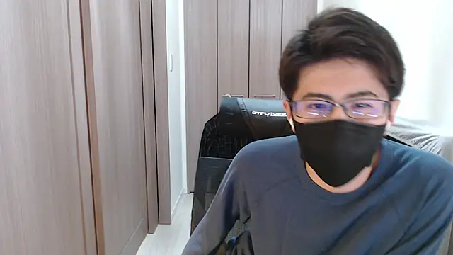 Snapshot of ryota_kkk chatting on 03-19-25, 04:24 ryota kkk online show from 03-19-25, 04:24