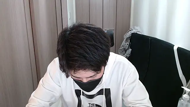 Snapshot of ryota_kkk chatting on 12-06-24, 03:39 ryota kkk online show from 12-06-24, 03:39