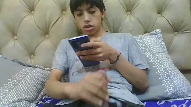 danuel23 online show from 12-26-24, 03:20