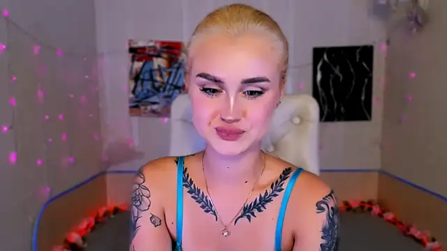  Ravenaa online show from 10-19-25, 03:59