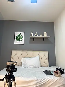 Soe Lara online show from 11-18-25, 10:40