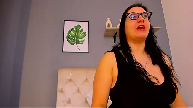 Soe Lara online show from 10-11-25, 11:11