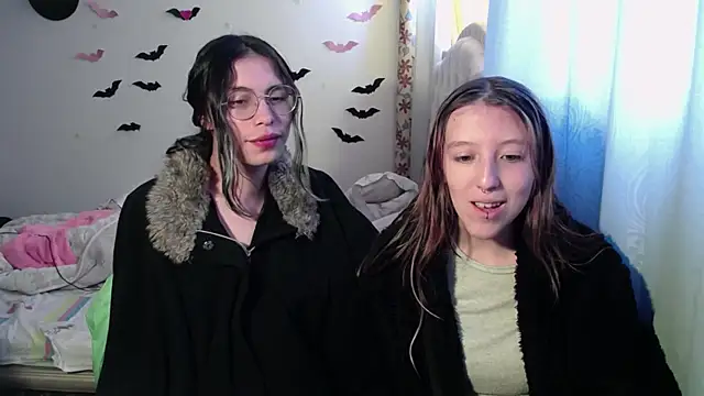 BRIAR AND BLAIR online show from 09-25-25, 03:51