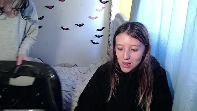 BRIAR AND BLAIR online show from 09-29-25, 04:34